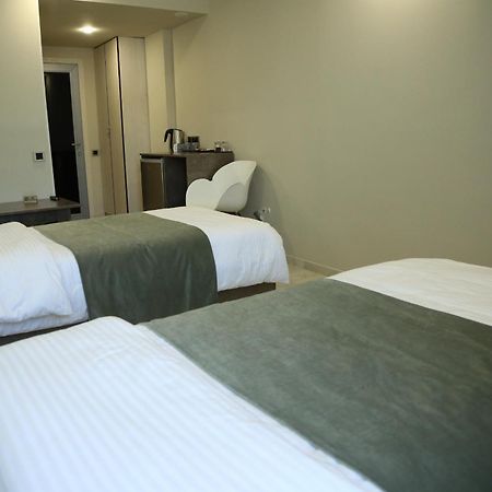 Vell Grey Hotel Martuni Exteriör bild